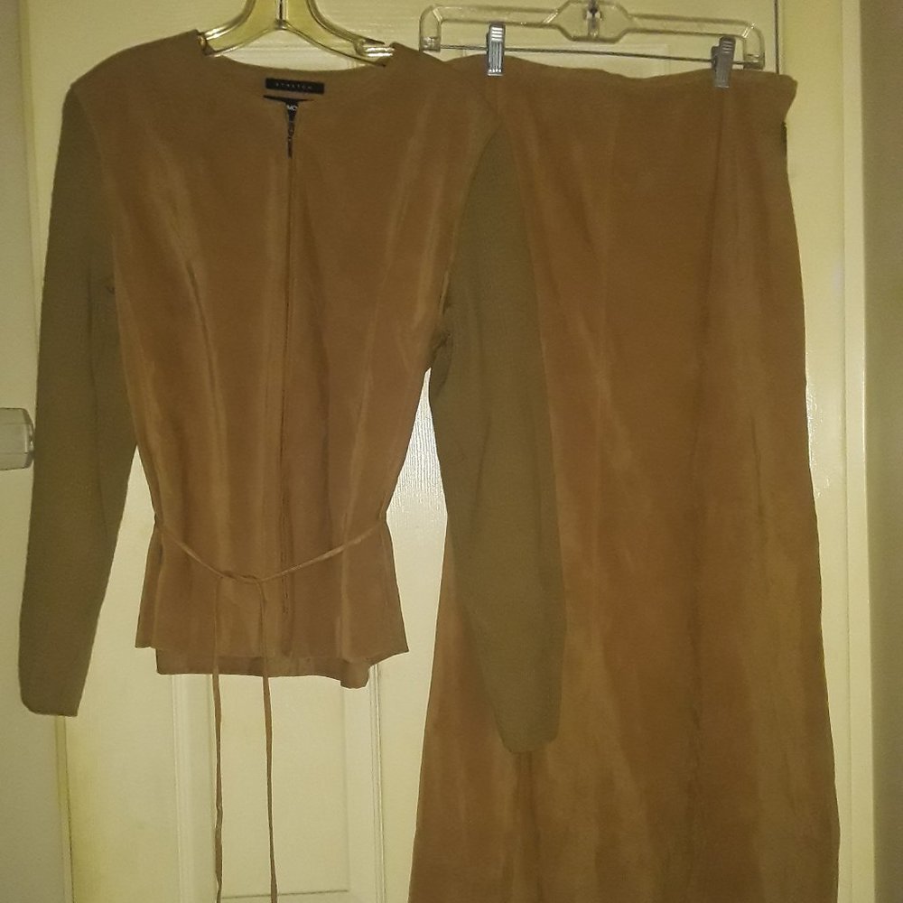 Norton Mcnaughton womens tan suede 2 piece set